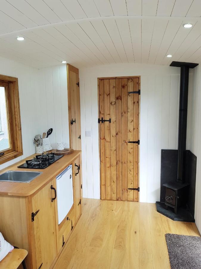 The Llama Hut Kirklevington Екстериор снимка